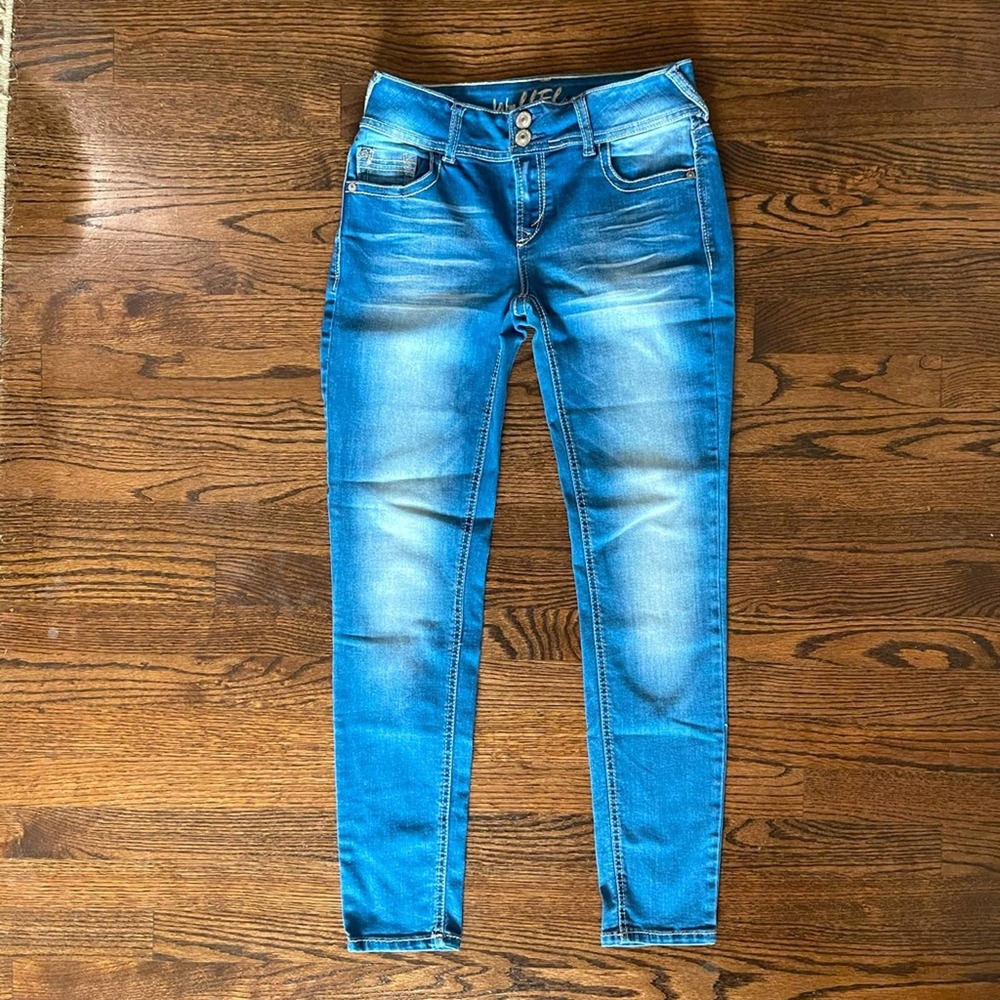 Wallflower Jeans Size 5 Rhinestones Blue